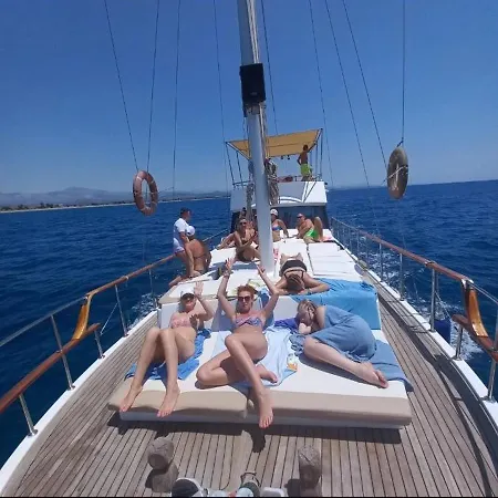Vip Boat * Side